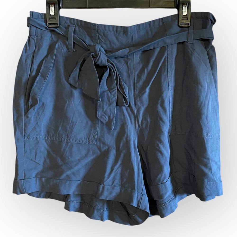 Loft Women’s Size Medium Navy Blue High Rise Shorts